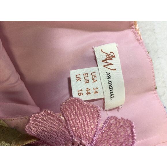 NOT AVAILABLE - Picture 7 of 10